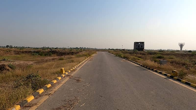 5 Marla Possession Plot In LDA City Lahore Block - Ideal Location 20