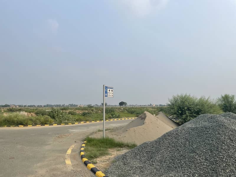 1 Kanal 75ft Khunjrab Road Possession Plot Available Approach 200ft Road 3