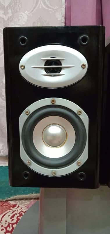 Carlson Bookshelf Speakers, Sony CD Player & Pioneer Equilizer 6