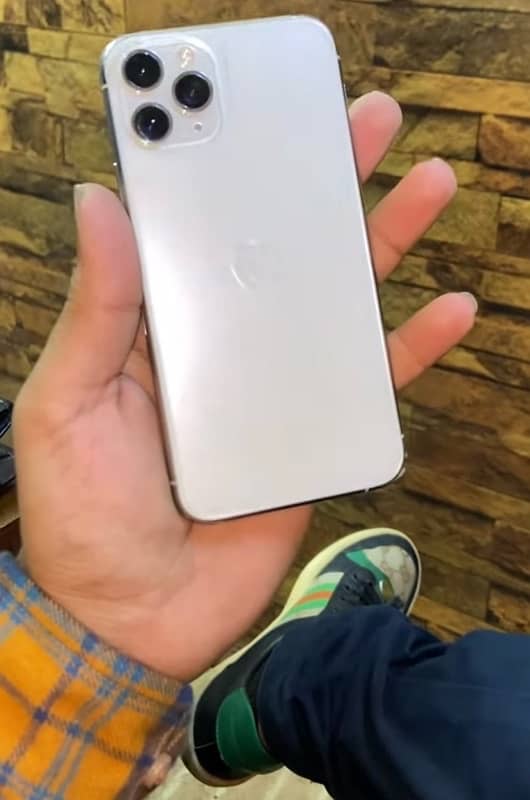 iPhone 11 pro 64gb non pta fu 4