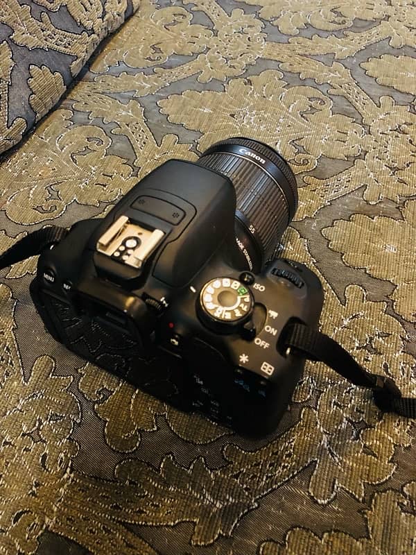 Canon 700D dslr with 18-55mm lens 1