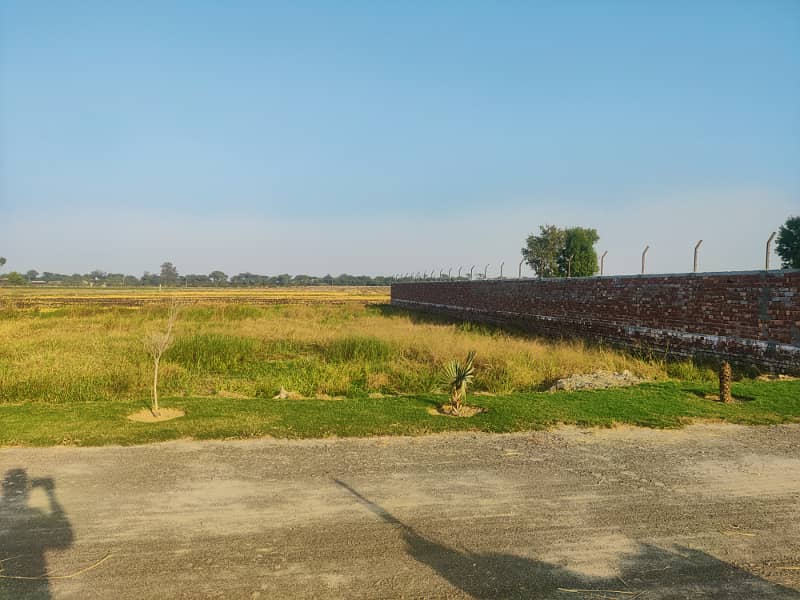 1 Kanal Plot For Farm House In Farm City 38 Lac Per Kanal 3