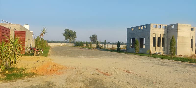 1 Kanal Plot For Farm House In Farm City 38 Lac Per Kanal 0