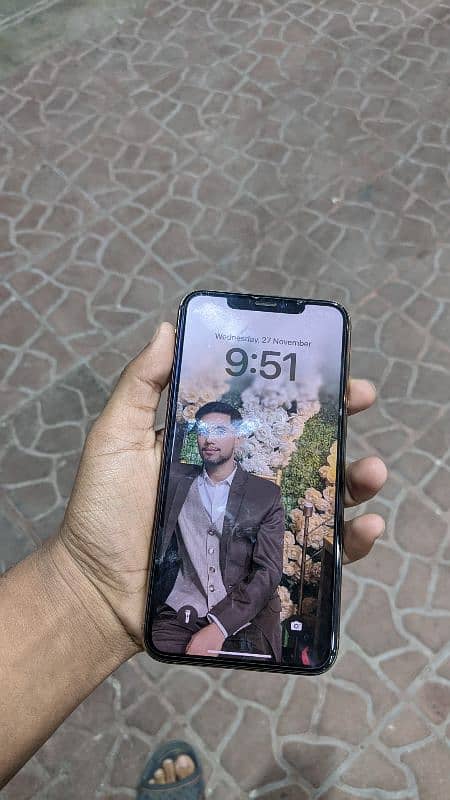 iphone Xsmax for urgent sale 6