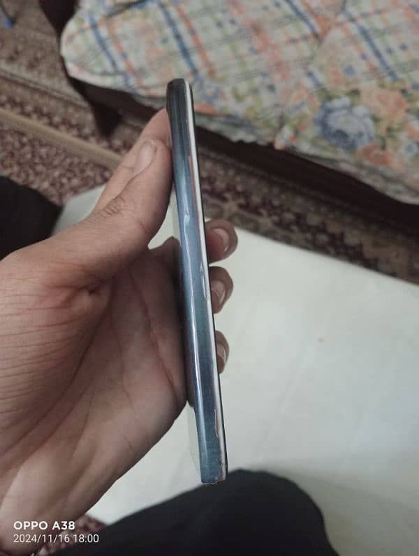 use good condition but damage your screen  phones number 03305355142 5