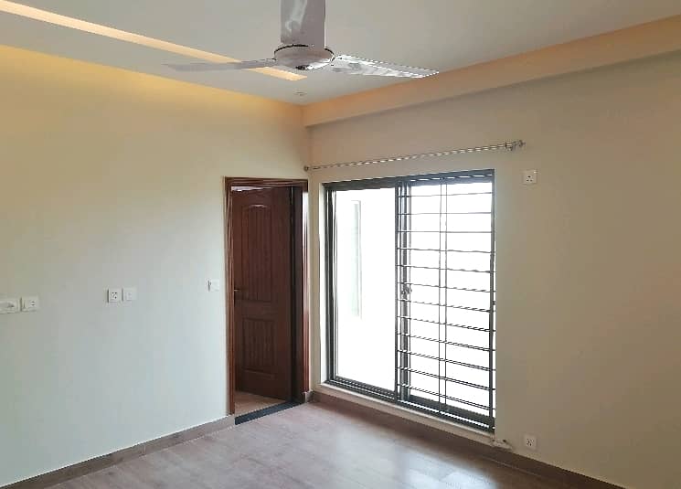 Flat For Rent In Askari 11 - Sector B Lahore 2