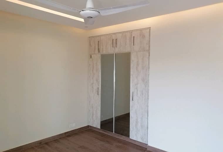 Flat For Rent In Askari 11 - Sector B Lahore 3