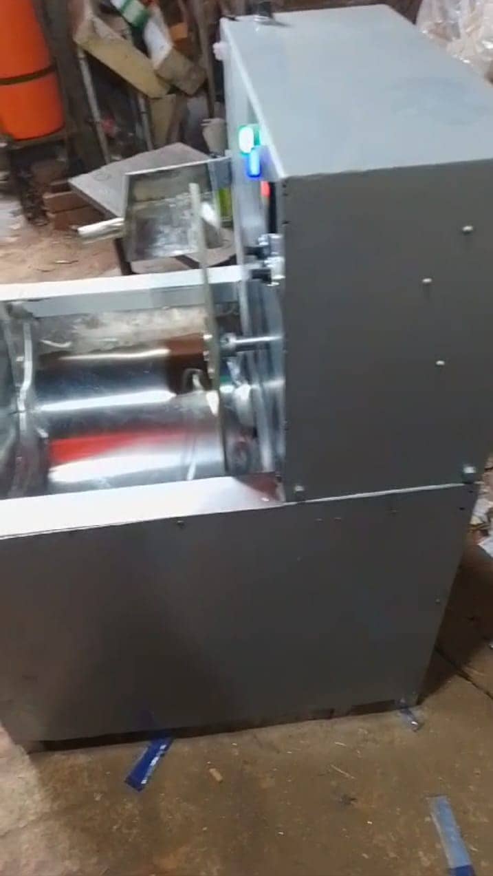 Chocolate making machine for sale/ Mini ball mill/ Chocolate machine 2