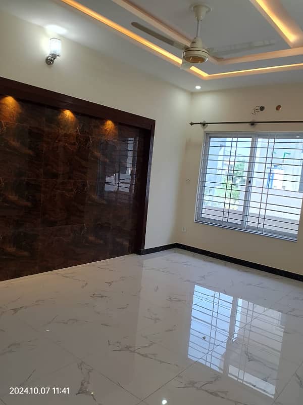 14 Marla New Upper portion available for rent in G13 1