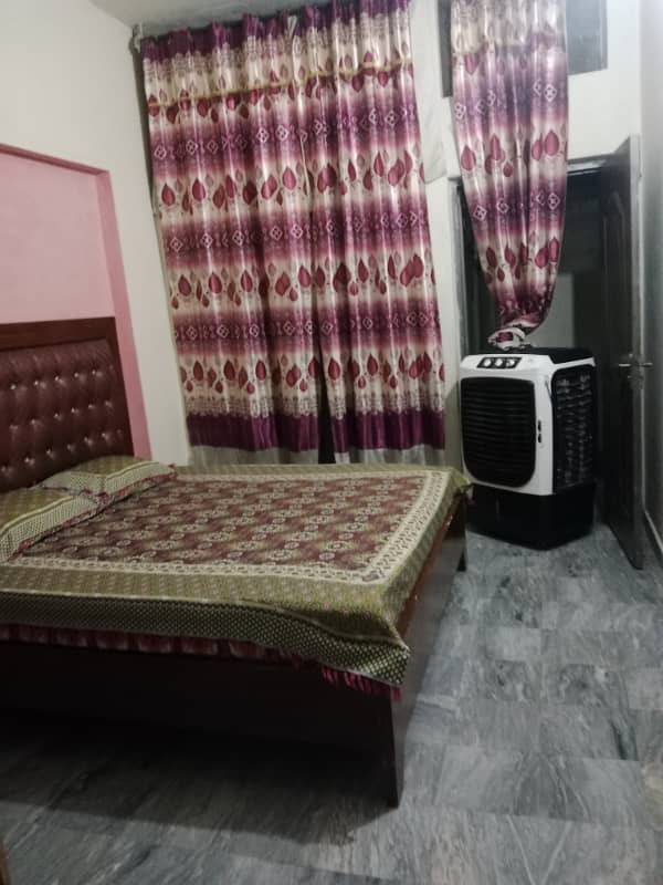 3 merla single Sotry falit for Rent Shahdab garden Near pak Arab Society ferozepur road masjid park electricity meter separate Gass Available meter separate moter bike parking 3