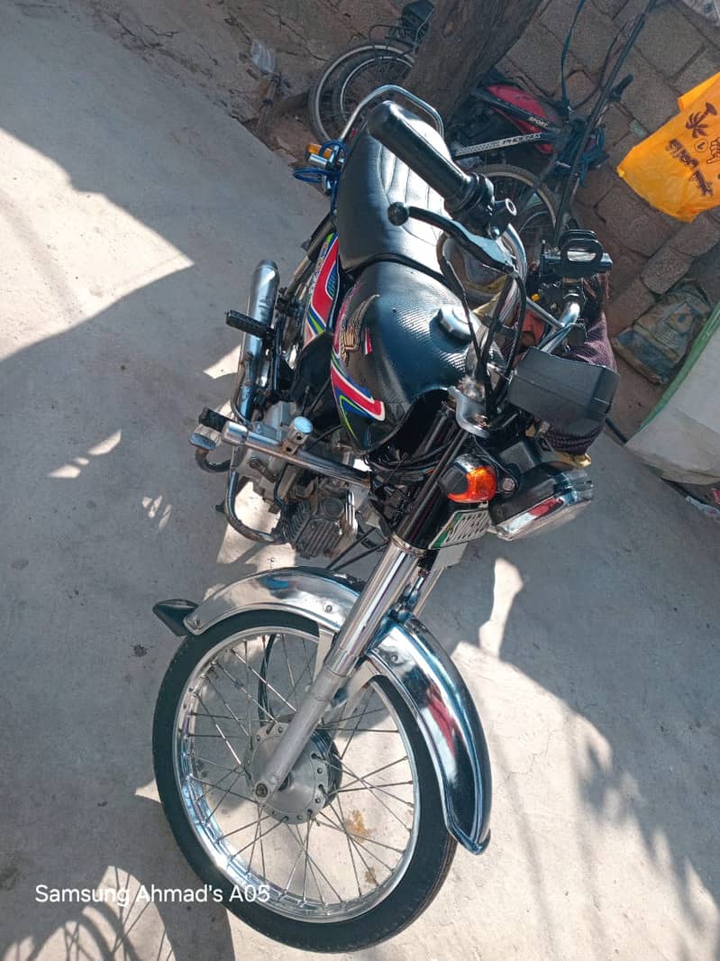 Honda CD 70 2018 3