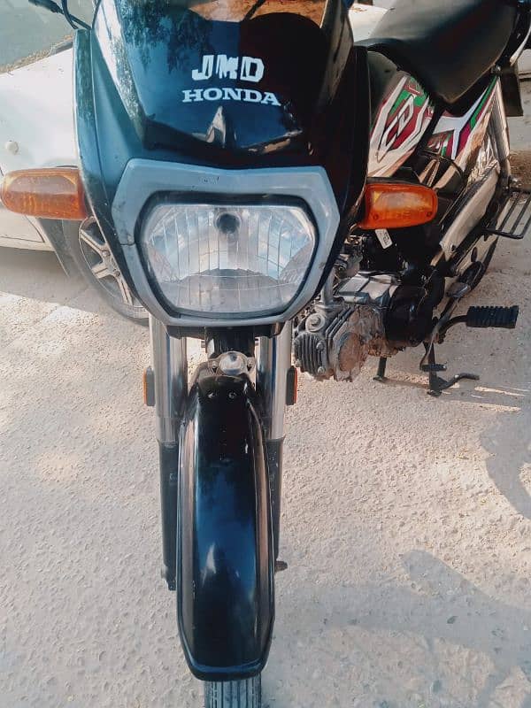 Honda CD 70 Dream 3