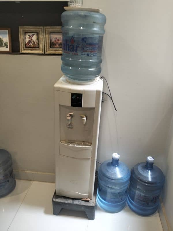 Water dispenser Accent 0