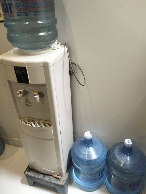 Water dispenser Accent 1