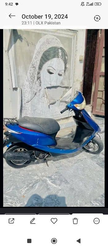 7 year old honda scooty 0