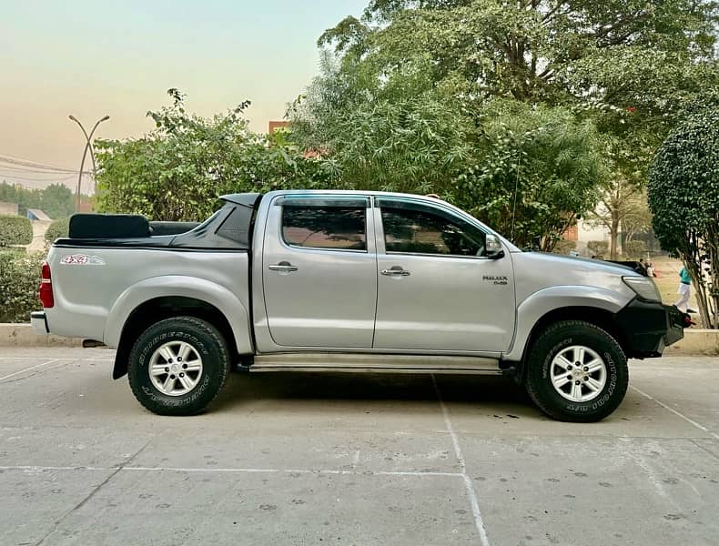 Toyota Hilux 2013 6