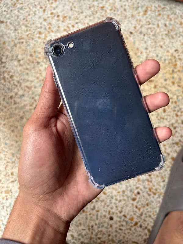 I phone Se2020 (2nd generation) 10/10 condition water pack 5