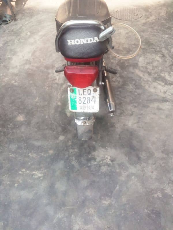 Honda cd 70  2012 motorcycle 2