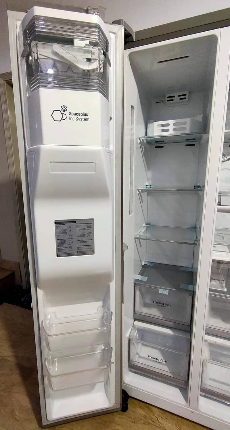 LG Refrigerator Model: GC-X247CSAV Saleout 1