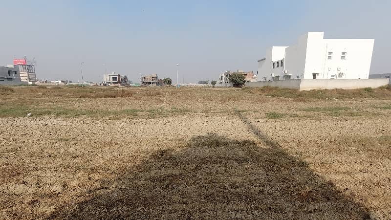 One Kanal Plot For Sale On 150 Feet Road Near Park & McDonalds Y Block 3