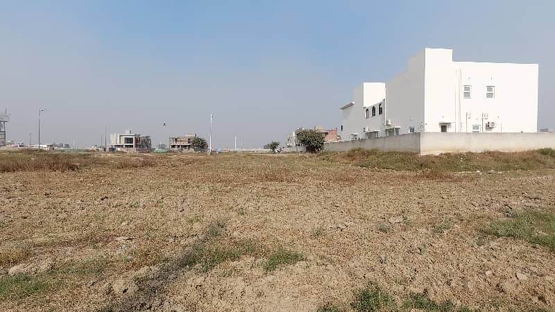 One Kanal Plot For Sale On 150 Feet Road Near Park & McDonalds Y Block 5