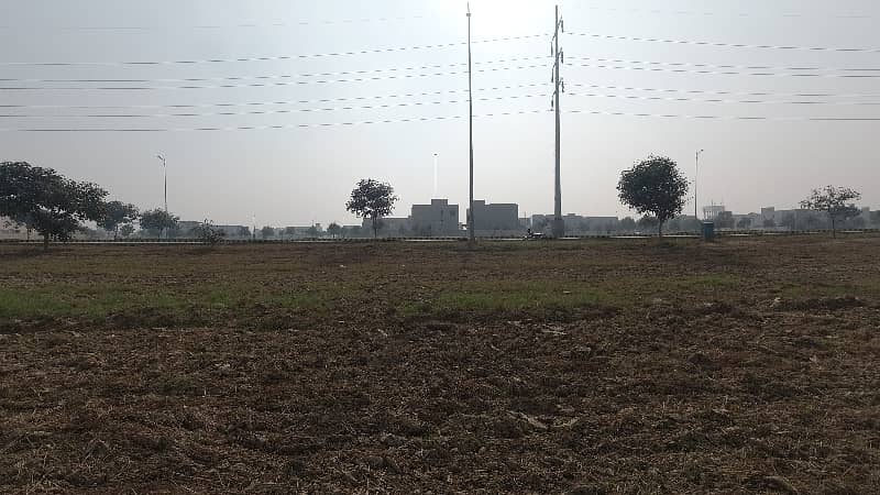 One Kanal Plot For Sale On 150 Feet Road Near Park & McDonalds Y Block 6