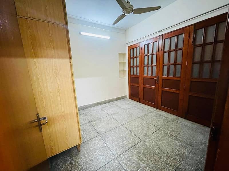 5 Marla Lower Portion For Rent Ideal For Small Families In H3 Block, Johar Town! 7