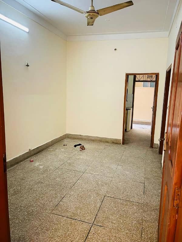 5 Marla Lower Portion For Rent Ideal For Small Families In H3 Block, Johar Town! 9