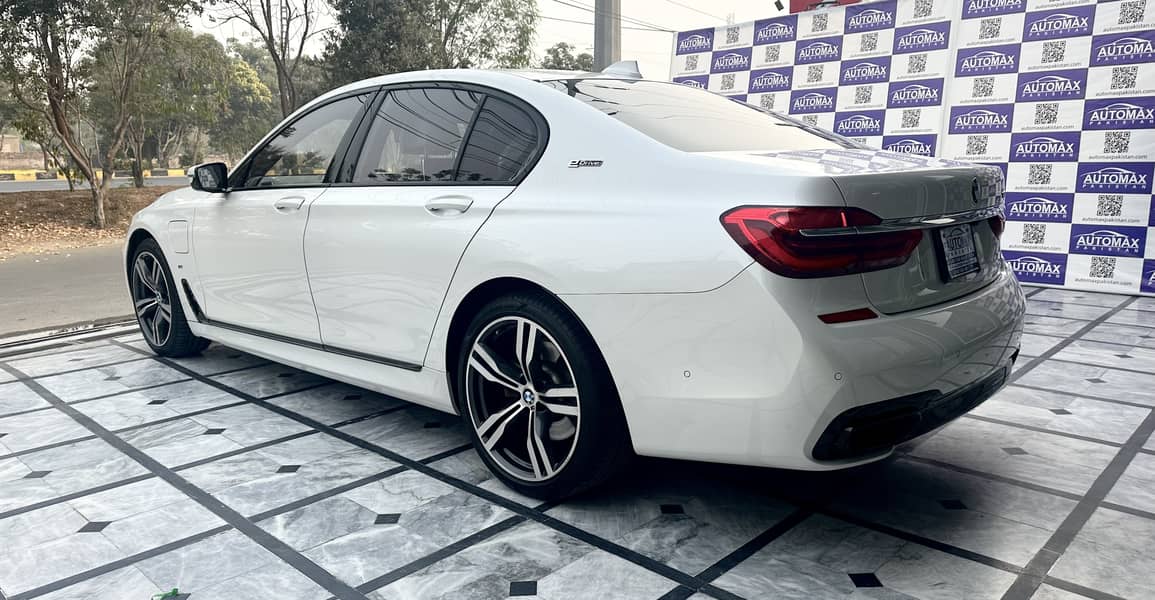 BMW 740e PHV - 2018 7