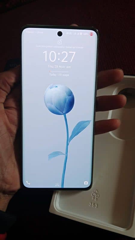 Vivo V40e 8+8Ram 256Gb Rom 5