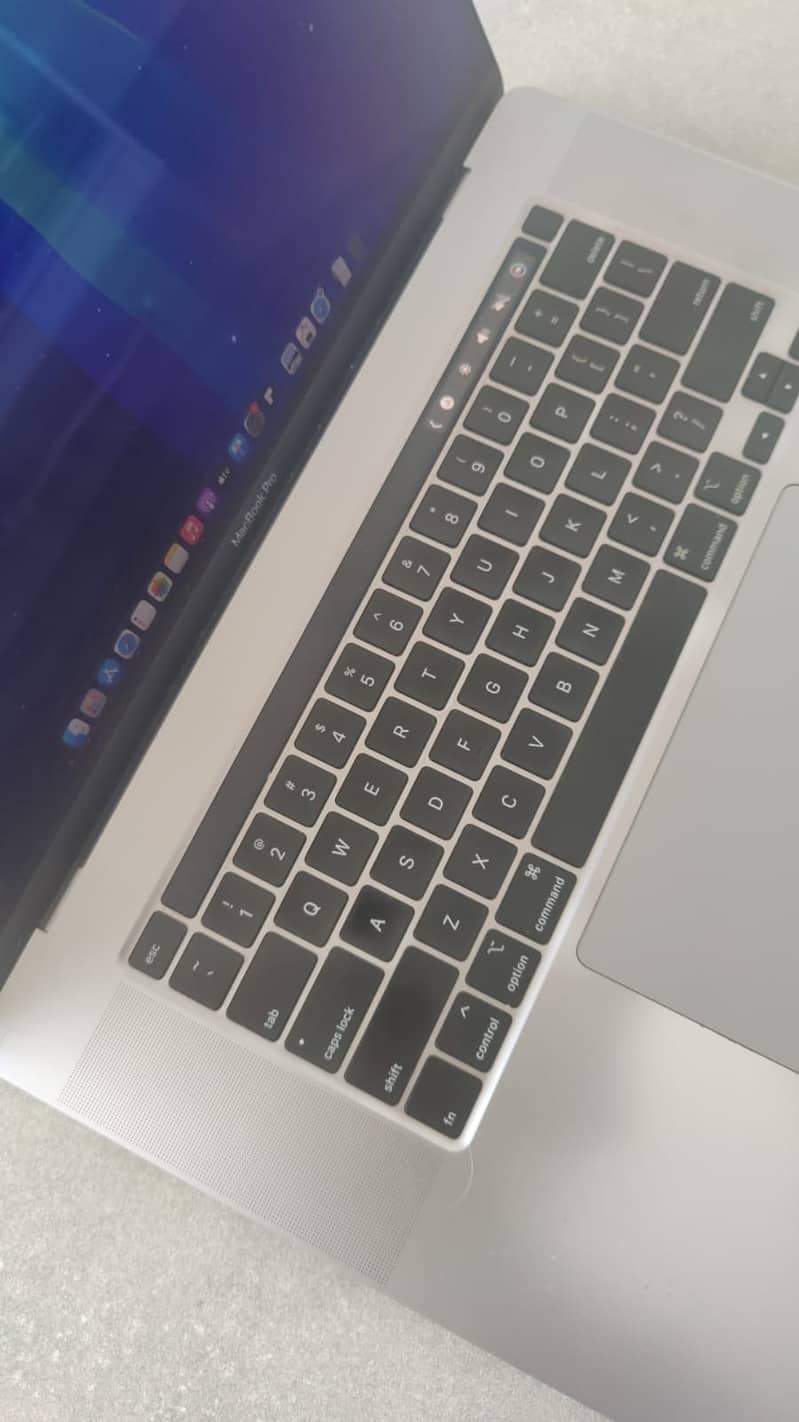 MacBookPro 16" - 2019 - i9 - 16GB/1TB 0