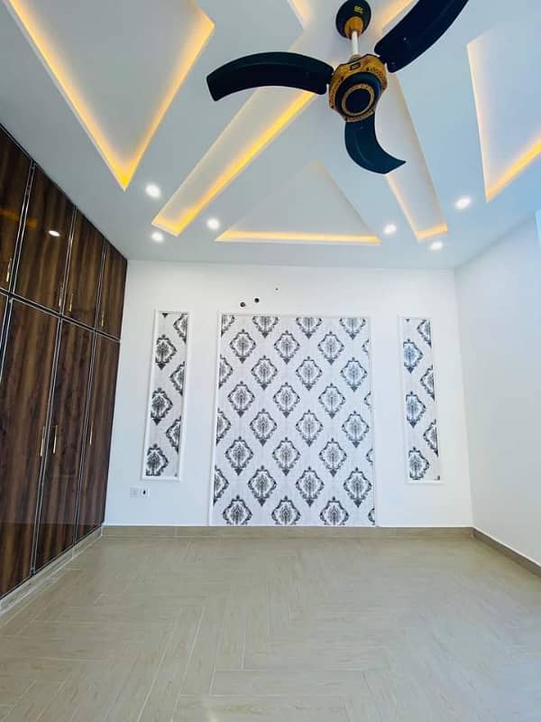 kanal Brand New Designer House for Rent Beautiful Location 10