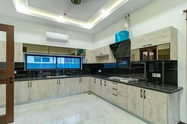 One Kanal Upper Portion Brand New House Beautiful Location 2