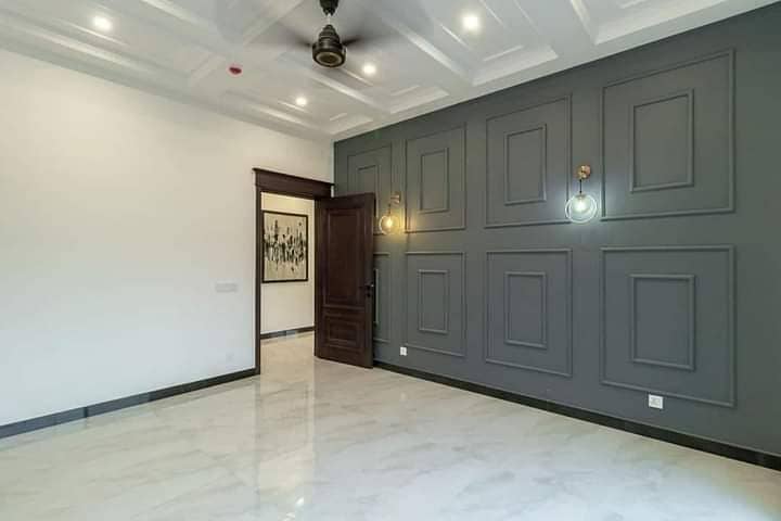 One Kanal Upper Portion Brand New House Beautiful Location 4