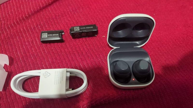 SAMSUNG GALAXY BUDS FE NEW 2