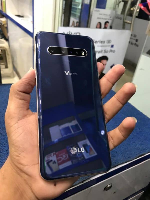 LG v60 10 by 10 hay like a brand new phone 0