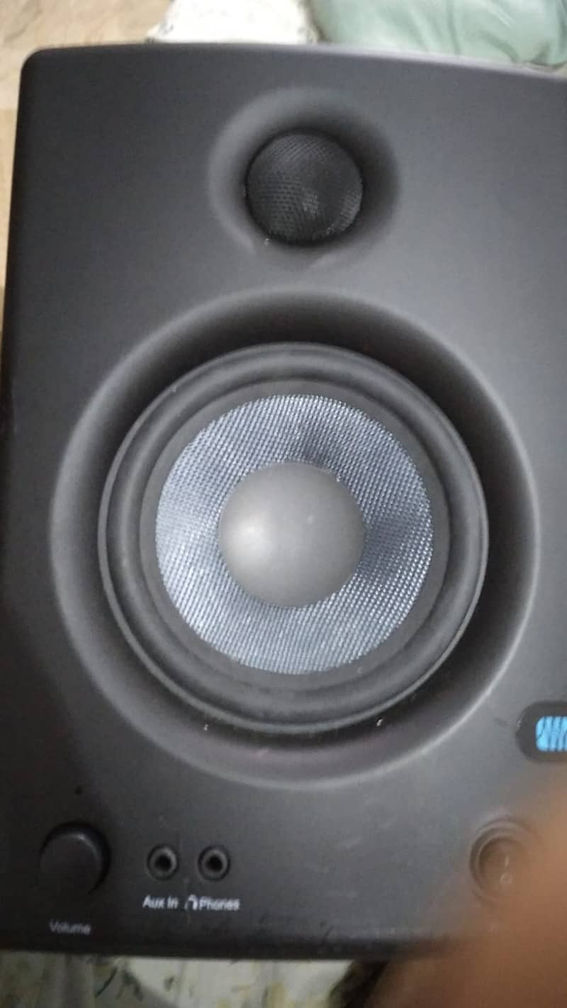 Studio Moniters ( PreSonus Eris E4.5 inch) 6