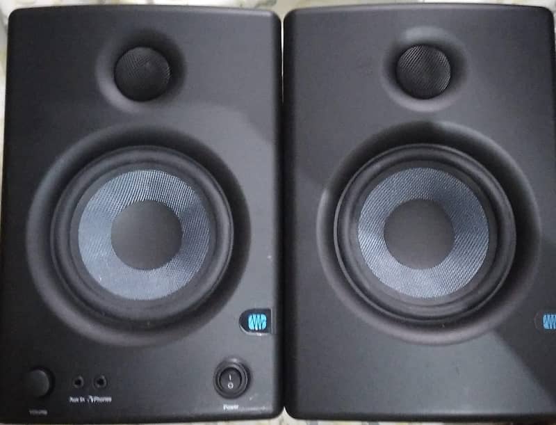 Studio Moniters ( PreSonus Eris E4.5 inch) 9