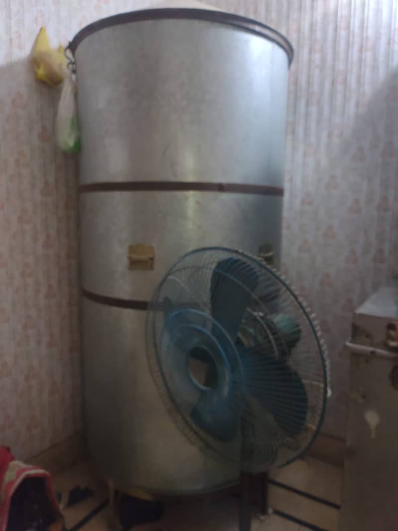 3 Door Iron Safe Almari + 25 Maan Drum For Wheat (Bharola) + Table Fan 4