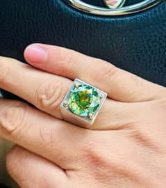 Green moissanite