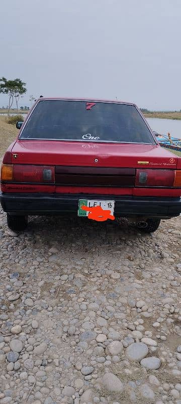 Nissan Sunny 1986 3