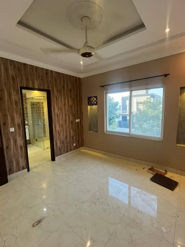 1 KANAL MODERN ELEVATION DESIGN HOUSE AVAILABLE FOR SALE IN FORMANITES HOUSING SCHEME BLOCK - A LAHORE 6