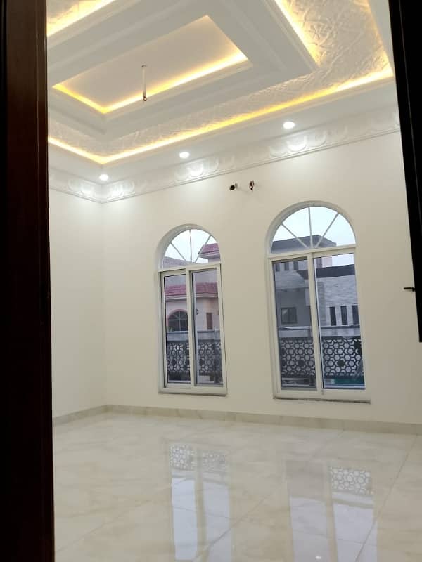 5 MARLA BRAND NEW LUXURY SPANISH ELEVATION DESIGN CORNER HOUSE AVAILABLE FOR SALE IN FORMANITES HOUSING SCHEME BLOCK -E LAHORE. 19