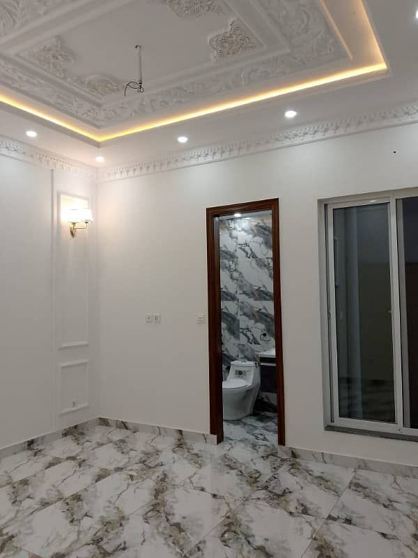 5 MARLA BRAND NEW LUXURY SPANISH ELEVATION DESIGN CORNER HOUSE AVAILABLE FOR SALE IN FORMANITES HOUSING SCHEME BLOCK -E LAHORE. 17