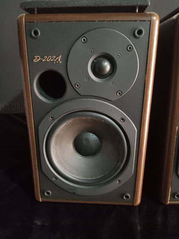 Onkyo d202ltd . BOSE kef Klipsch focal Yamaha. 6