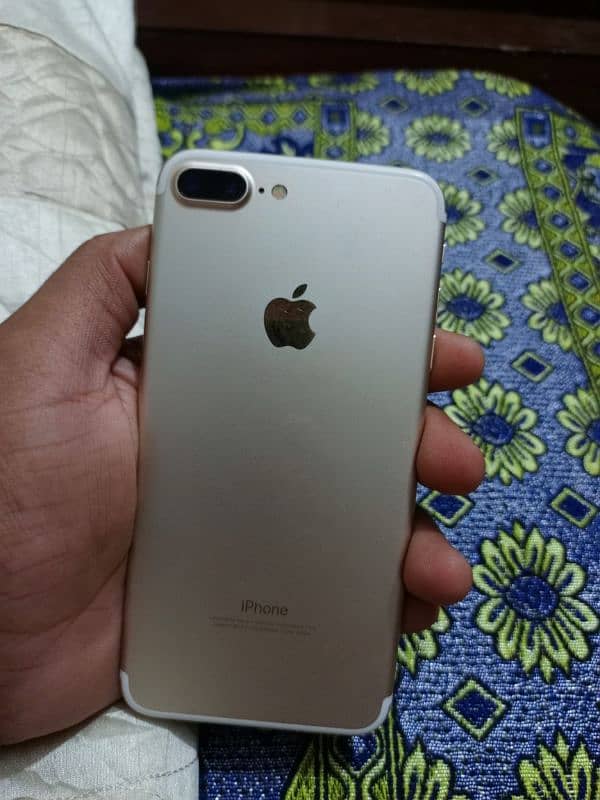 i phone 7 plus full box 128gb lush conditions PTA approved 0