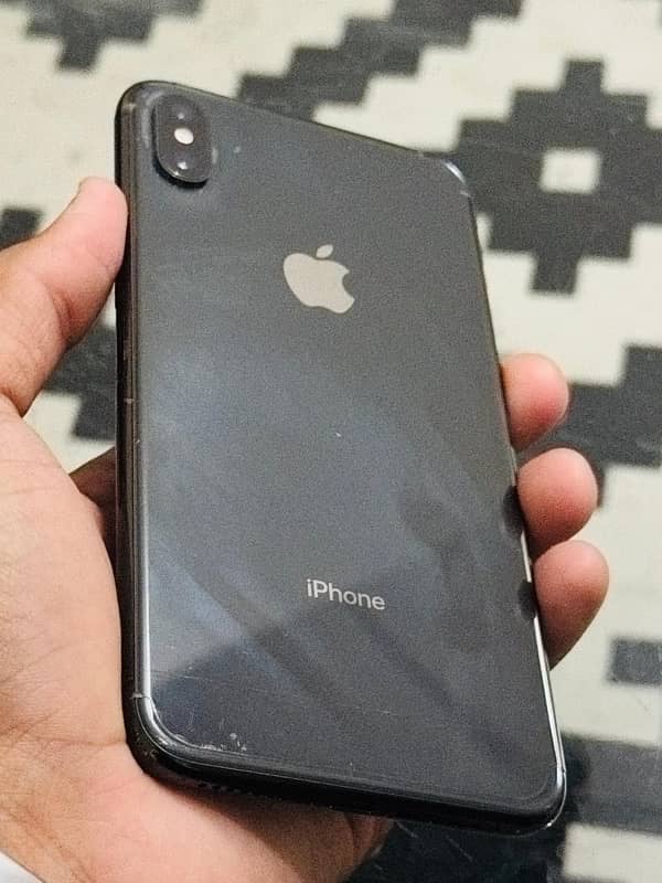 iphone xs max 4