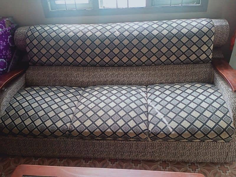 Sofa Set for sale. . . 3