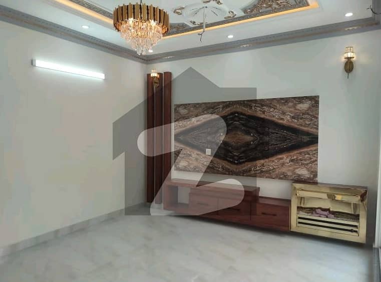 A Palatial Residence For Sale In Wapda Town Phase 1 - Block J3 Lahore 17