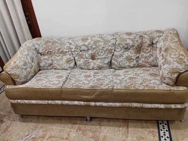 7-Seater Sofa Elegant– Must See! 0